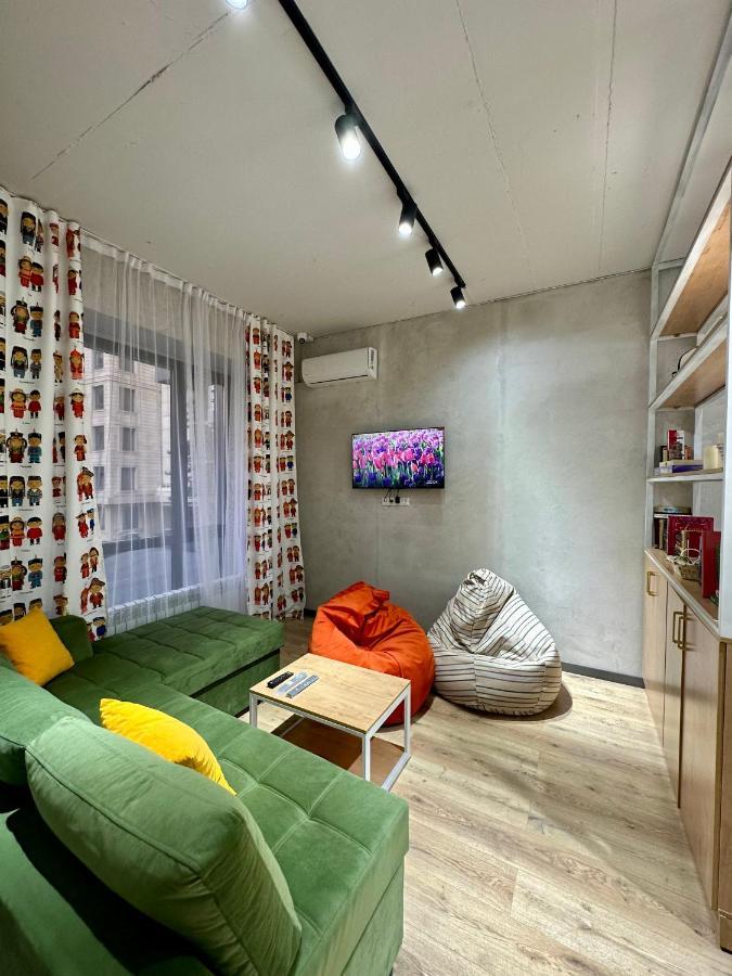 Izzzi Hostel Biszkek Zewnętrze zdjęcie