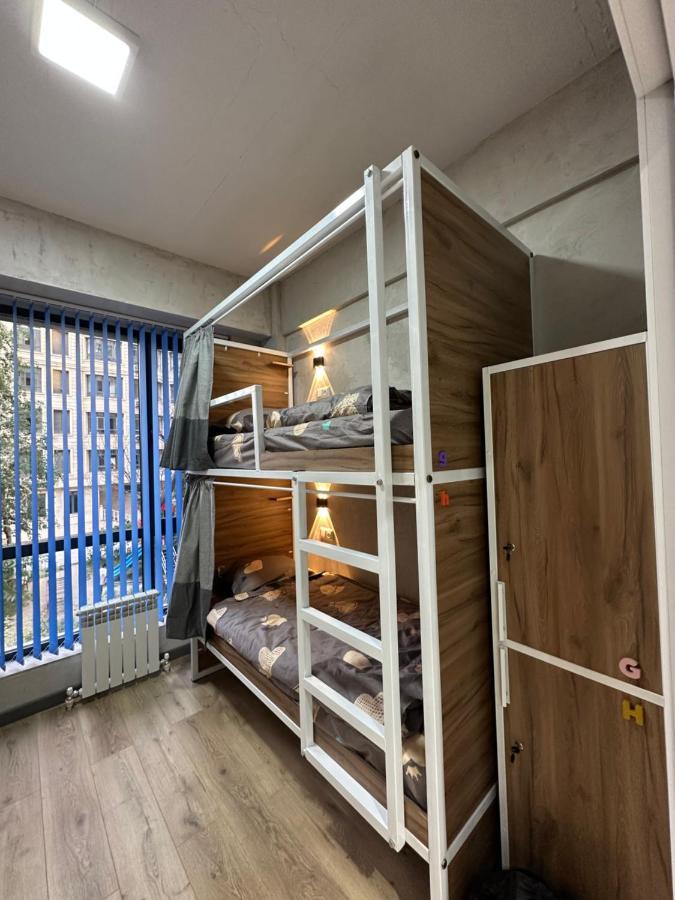 Izzzi Hostel Biszkek Zewnętrze zdjęcie